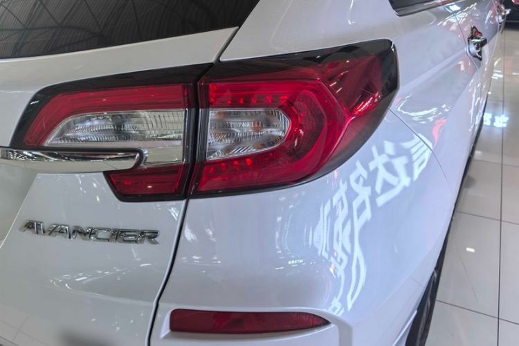Used Honda Avancier 2019 240TURBO Two-Wheel Drive Comfort Version Exterior 5