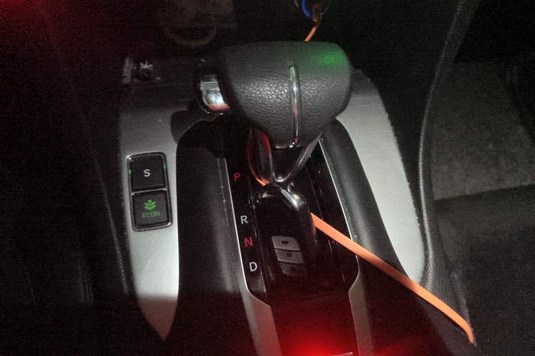 Used Honda Avancier 2019 240TURBO Two-Wheel Drive Elite Edition Gear Lever