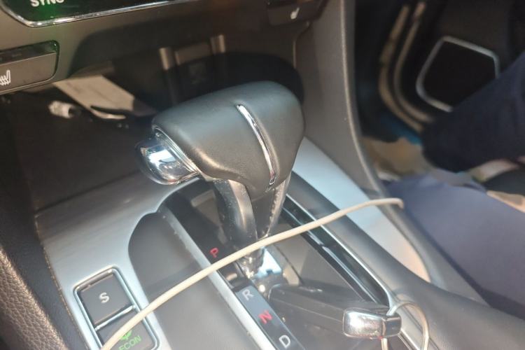 Used Honda Avancier 2019 240TURBO Two-Wheel Drive Luxury Edition Gear Lever