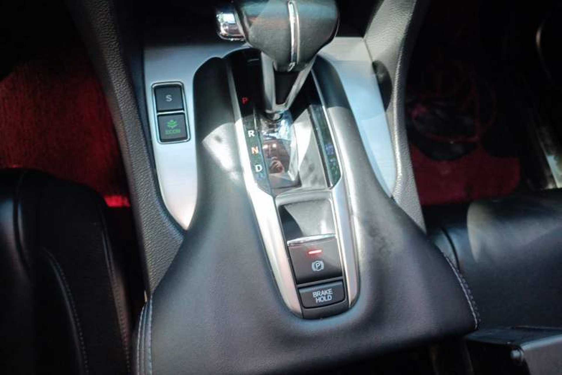 Used Honda Avancier 2019 240TURBO Two-Wheel Drive Comfort Version Gear Lever