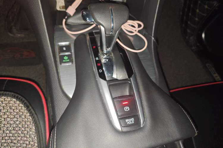 Used Honda Avancier 2019 240TURBO Two-Wheel Drive Elite Edition Gear Lever
