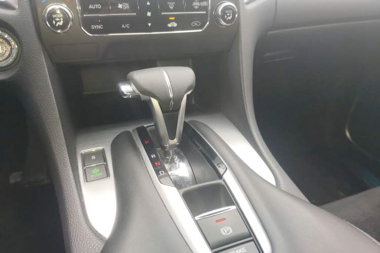 Used Honda Avancier 2019 240TURBO Two-Wheel Drive Elite Edition Gear Lever