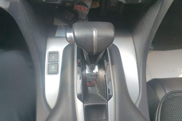 Used Honda Avancier 2019 240TURBO Two-Wheel Drive Premium Edition Gear Lever