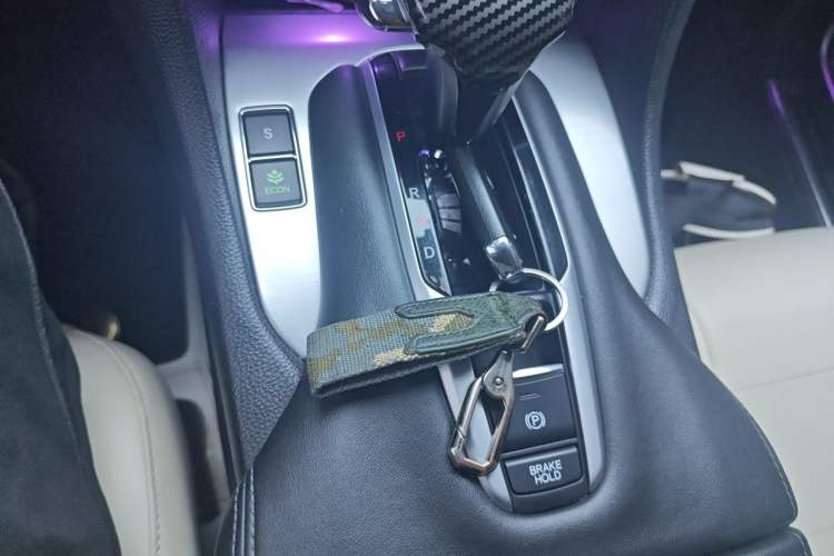 Used Honda Avancier 2019 240TURBO Two-Wheel Drive Elite Edition Gear Lever