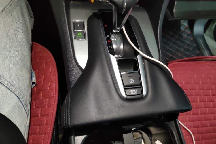 Used Honda Avancier 2019 240TURBO Two-Wheel Drive Comfort Version Gear Lever