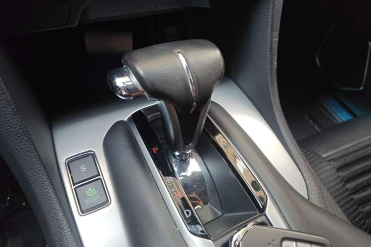 Used Honda Avancier 2019 240TURBO Two-Wheel Drive Comfort Version Gear Lever