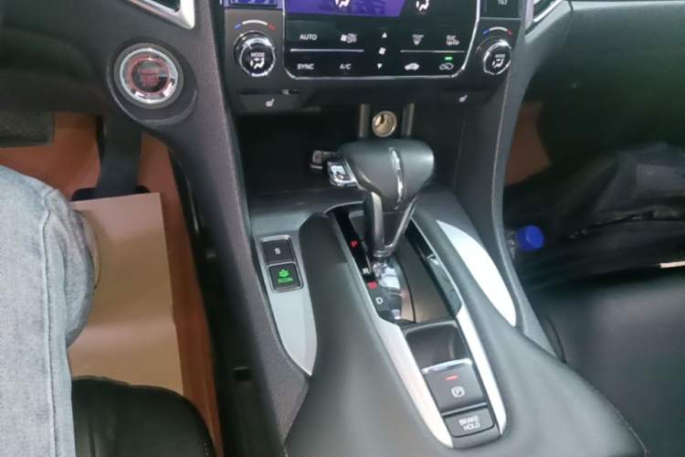 Used Honda Avancier 2019 240TURBO Two-Wheel Drive Premium Edition Gear Lever