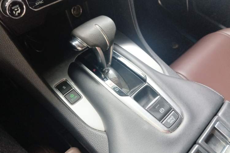 Used Honda Avancier 2019 240TURBO Two-Wheel Drive Elite Edition Gear Lever