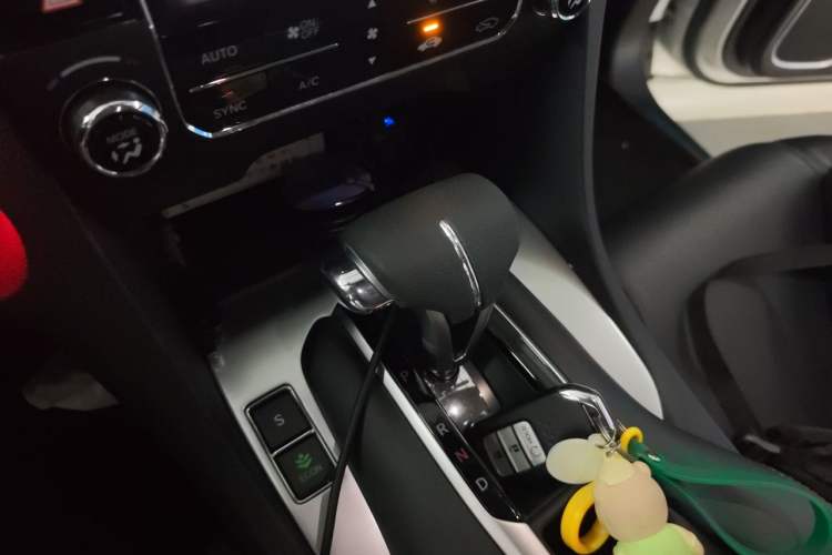 Used Honda Avancier 2019 240TURBO Two-Wheel Drive Elite Edition Gear Lever