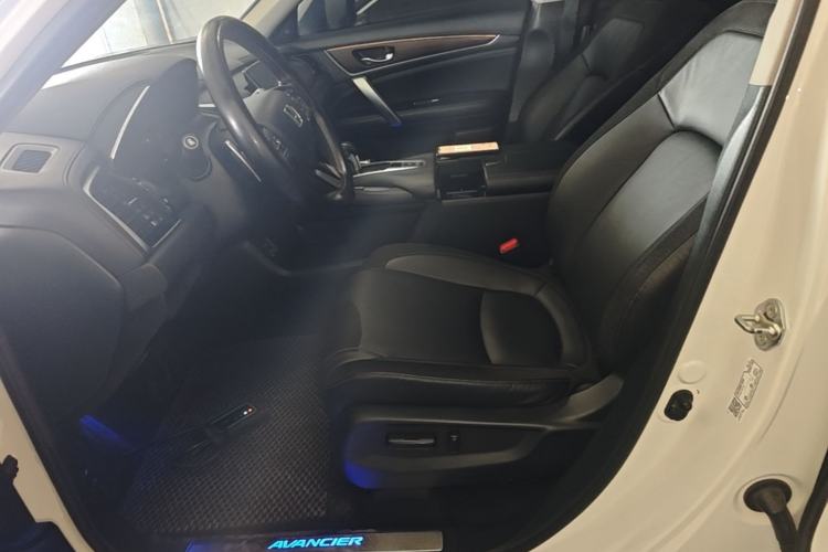 Used Honda Avancier 2019 240TURBO Two-Wheel Drive Premium Edition Left Front Seat