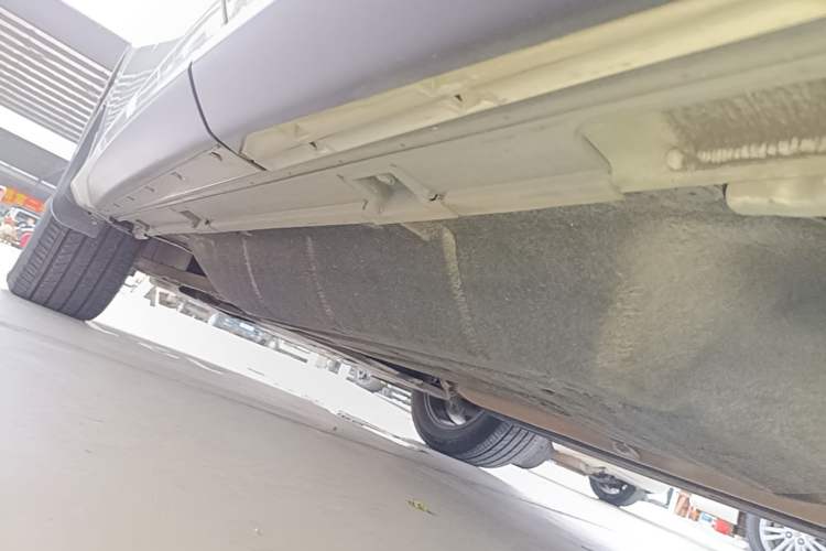 Used Honda Avancier 2019 240TURBO Two-Wheel Drive Elite Edition Left Side Sill