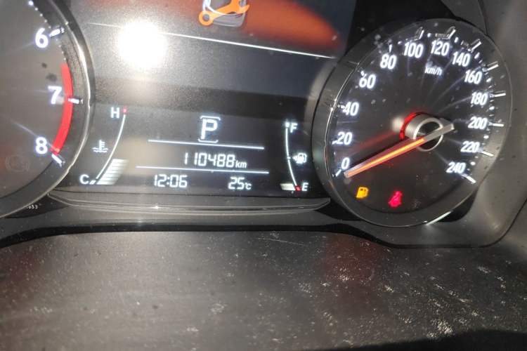 Used Honda Avancier 2019 240TURBO Two-Wheel Drive Elite Edition Odometer Close Up