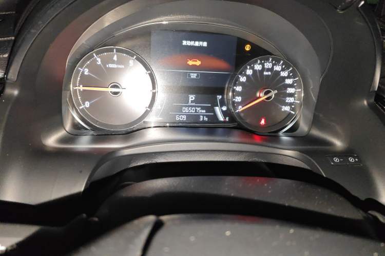 Used Honda Avancier 2019 240TURBO Two-Wheel Drive Luxury Edition Odometer Close Up