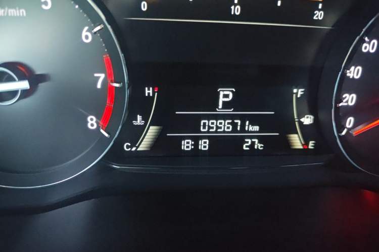 Used Honda Avancier 2019 240TURBO Two-Wheel Drive Elite Edition Odometer Close Up