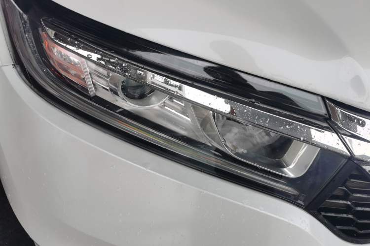 Used Honda Avancier 2019 240TURBO Two-Wheel Drive Elite Edition Right Front Headlight