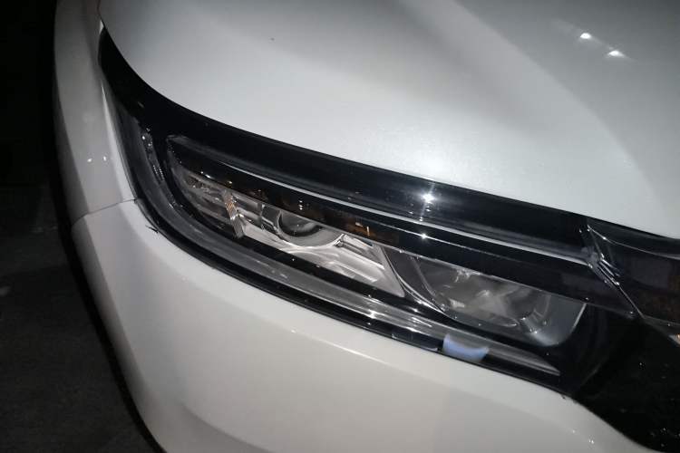 Used Honda Avancier 2019 240TURBO Two-Wheel Drive Elite Edition Right Front Headlight