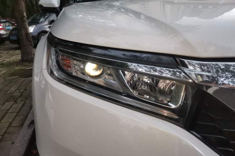 Used Honda Avancier 2019 240TURBO Two-Wheel Drive Comfort Version Right Front Headlight