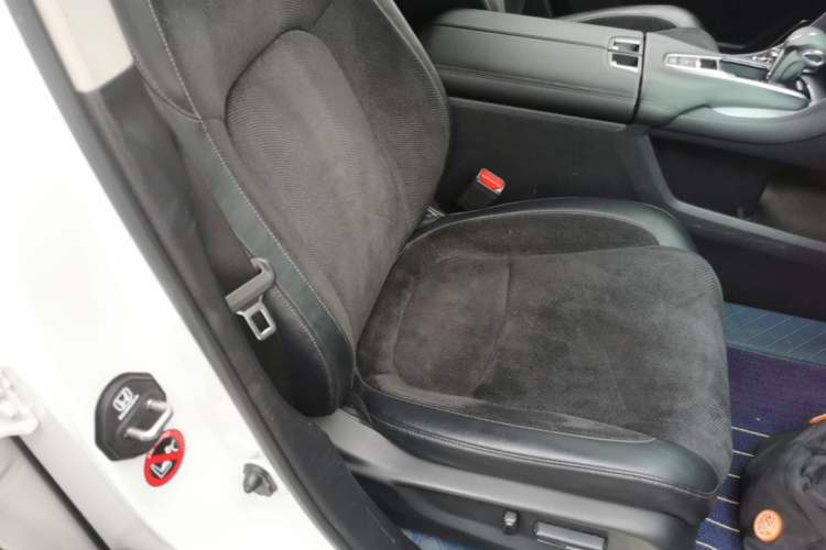 Used Honda Avancier 2019 240TURBO Two-Wheel Drive Elite Edition Right Front Seat