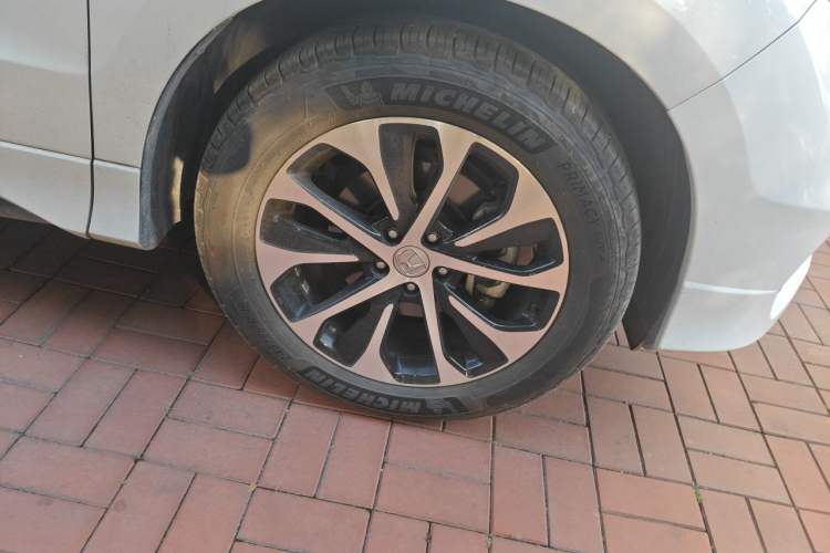 Used Honda Avancier 2019 240TURBO Two-Wheel Drive Luxury Edition Right Front Wheel Hub