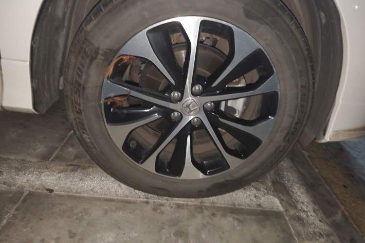 Used Honda Avancier 2019 240TURBO Two-Wheel Drive Elite Edition Right Front Wheel Hub