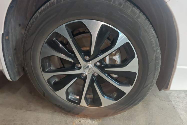 Used Honda Avancier 2019 240TURBO Two-Wheel Drive Elite Edition Right Front Wheel Hub