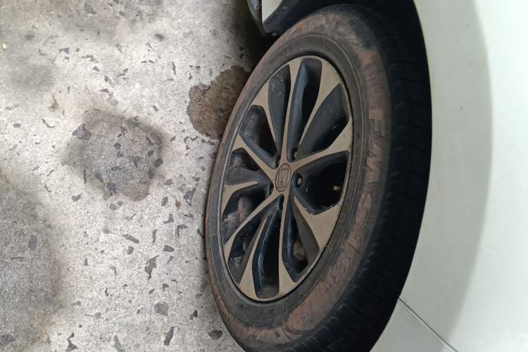 Used Honda Avancier 2019 240TURBO Two-Wheel Drive Elite Edition Right Front Wheel Hub