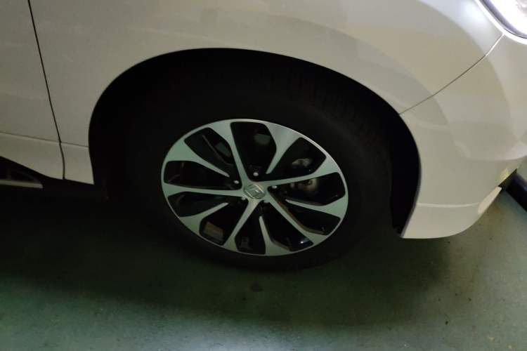 Used Honda Avancier 2019 240TURBO Two-Wheel Drive Premium Edition Right Front Wheel Hub