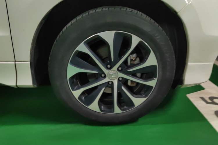 Used Honda Avancier 2019 240TURBO Two-Wheel Drive Comfort Version Right Front Wheel Hub