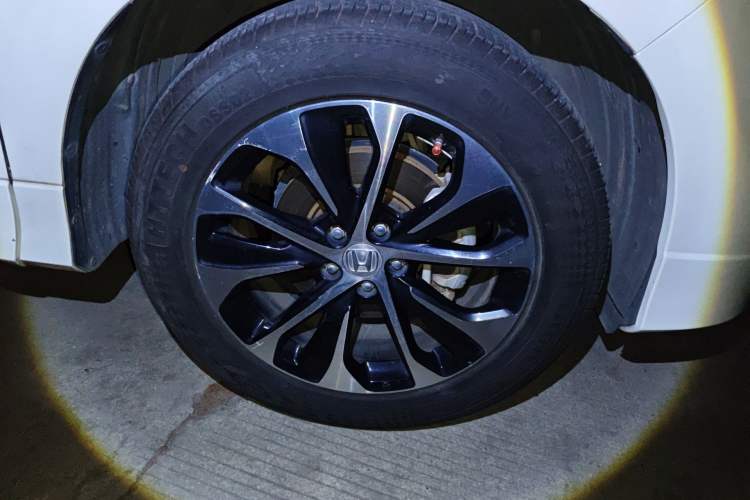 Used Honda Avancier 2019 240TURBO Two-Wheel Drive Elite Edition Right Front Wheel Hub
