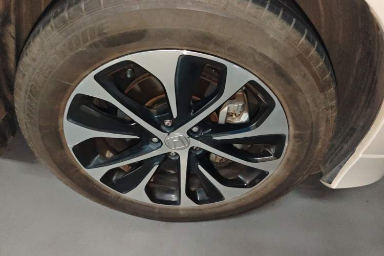 Used Honda Avancier 2019 240TURBO Two-Wheel Drive Elite Edition Right Front Wheel Hub