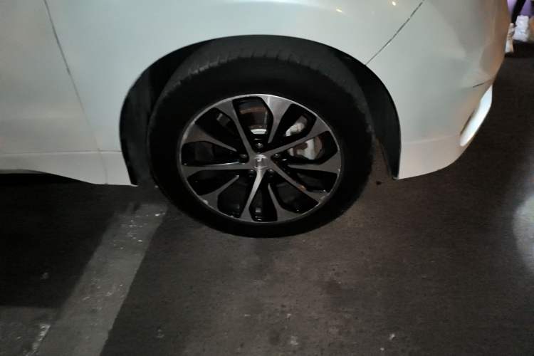 Used Honda Avancier 2019 240TURBO Two-Wheel Drive Elite Edition Right Front Wheel Hub