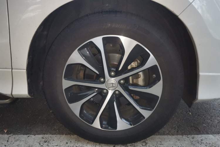 Used Honda Avancier 2019 240TURBO Two-Wheel Drive Comfort Version Right Front Wheel Hub