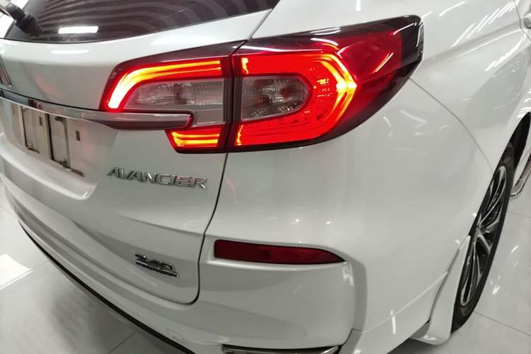 Used Honda Avancier 2019 240TURBO Two-Wheel Drive Luxury Edition Right Rear Taillight