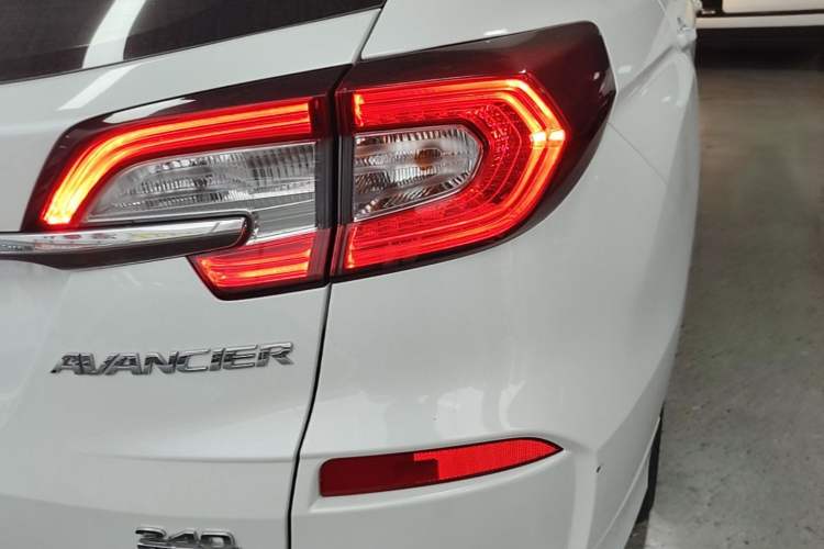 Used Honda Avancier 2019 240TURBO Two-Wheel Drive Elite Edition Right Rear Taillight