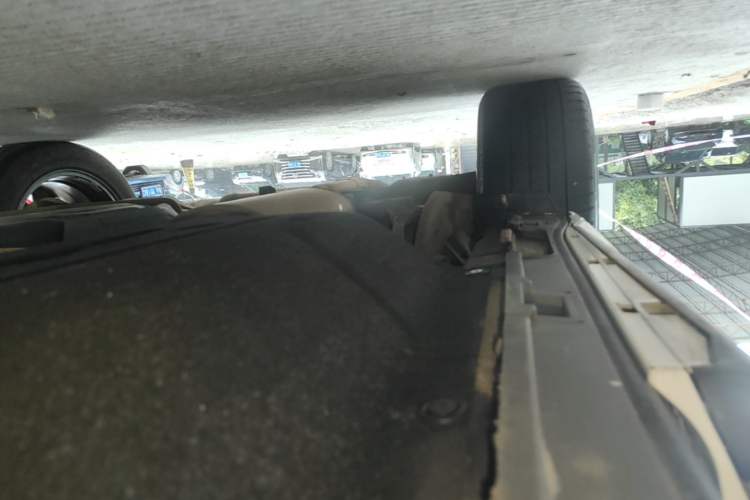 Used Honda Avancier 2019 240TURBO Two-Wheel Drive Elite Edition Right Side Sill