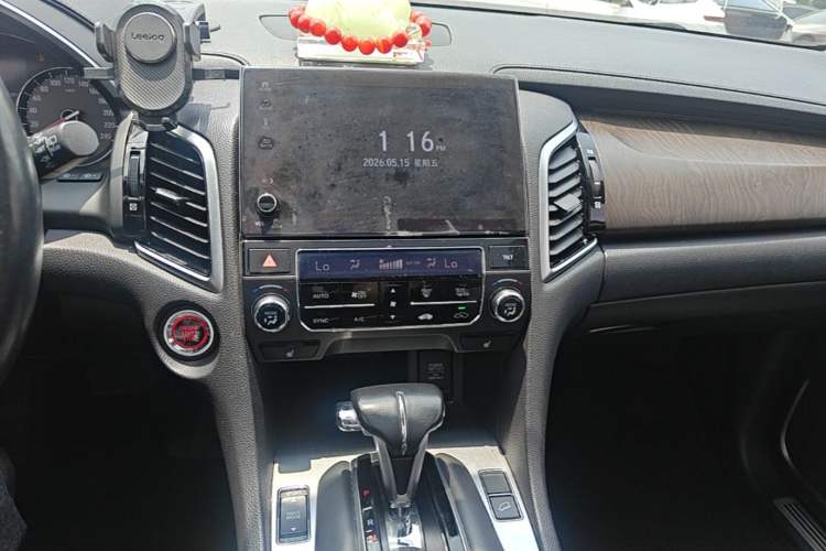 Used Honda Avancier 2020 240TURBO Two-Wheel Drive Premium Edition Audio And AC Panel