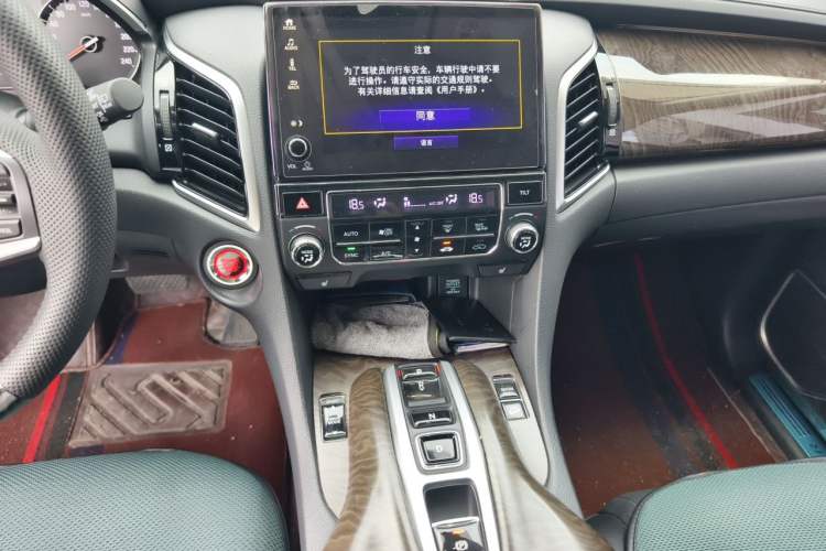 Used Honda Avancier 2020 370TURBO Two-Wheel Drive Luxury Edition Audio And AC Panel