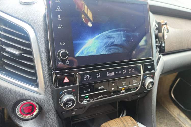 Used Honda Avancier 2020 240TURBO Two-Wheel Drive Premium Edition Audio And AC Panel