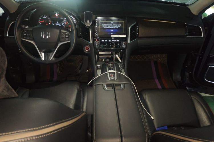 Used Honda Avancier 2020 370TURBO Two-Wheel Drive Luxury Edition Center Console