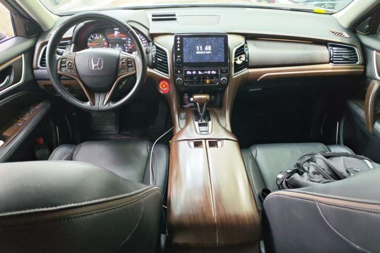 Used Honda Avancier 2020 240TURBO Two-Wheel Drive Premium Edition Center Console