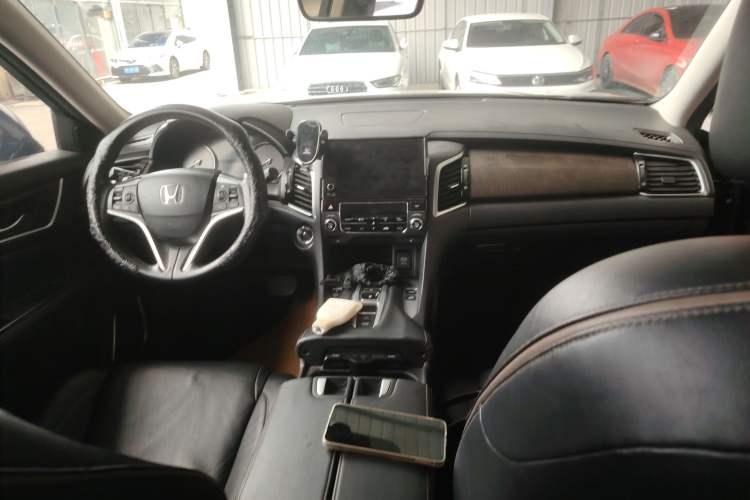 Used Honda Avancier 2020 370TURBO Two-Wheel Drive Luxury Edition Center Console