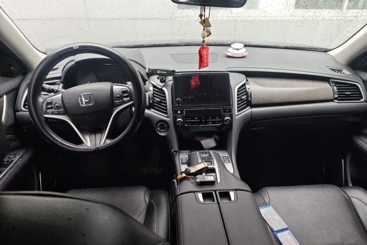 Used Honda Avancier 2020 370TURBO Two-Wheel Drive Luxury Edition Center Console