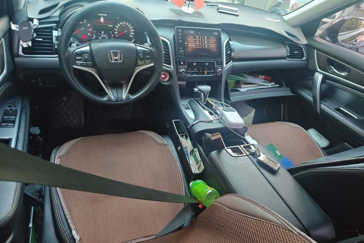 Used Honda Avancier 2020 240TURBO Two-Wheel Drive Comfort Edition Center Console