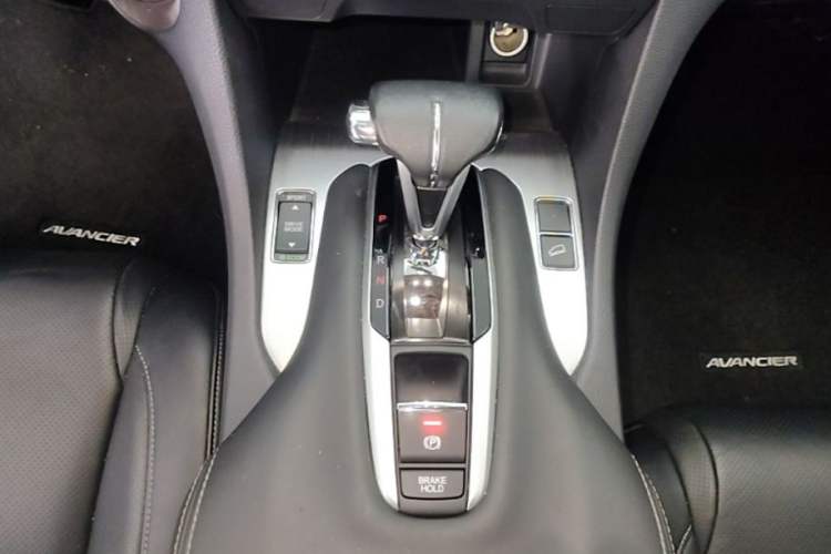 Used Honda Avancier 2020 240TURBO Two-Wheel Drive Comfort Edition Gear Lever