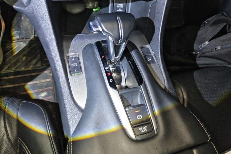 Used Honda Avancier 2020 240TURBO Two-Wheel Drive Premium Edition Gear Lever