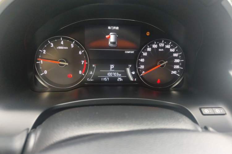 Used Honda Avancier 2020 370TURBO Two-Wheel Drive Luxury Edition Odometer Close Up