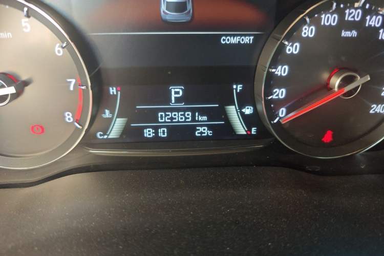Used Honda Avancier 2020 370TURBO Four-Wheel Drive Premium Edition Odometer Close Up