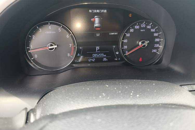Used Honda Avancier 2020 370TURBO Four-Wheel Drive Premium Edition Odometer Close Up