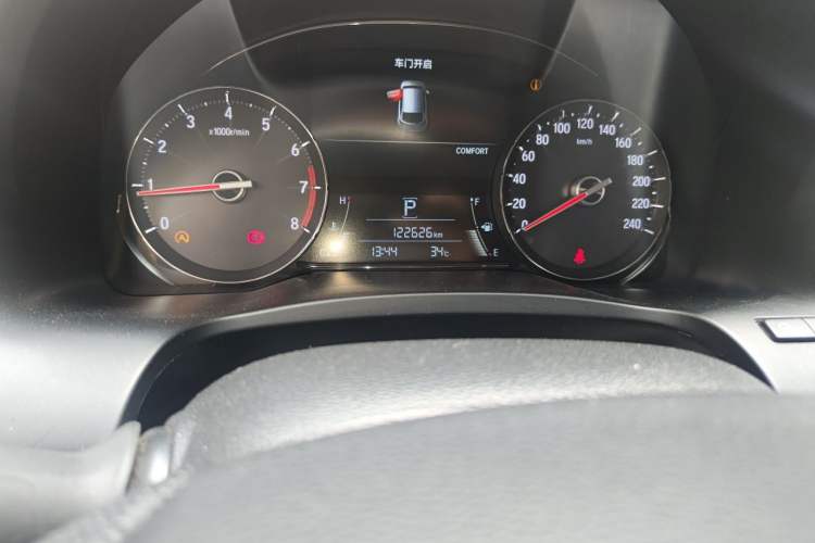 Used Honda Avancier 2020 240TURBO Two-Wheel Drive Premium Edition Odometer Close Up