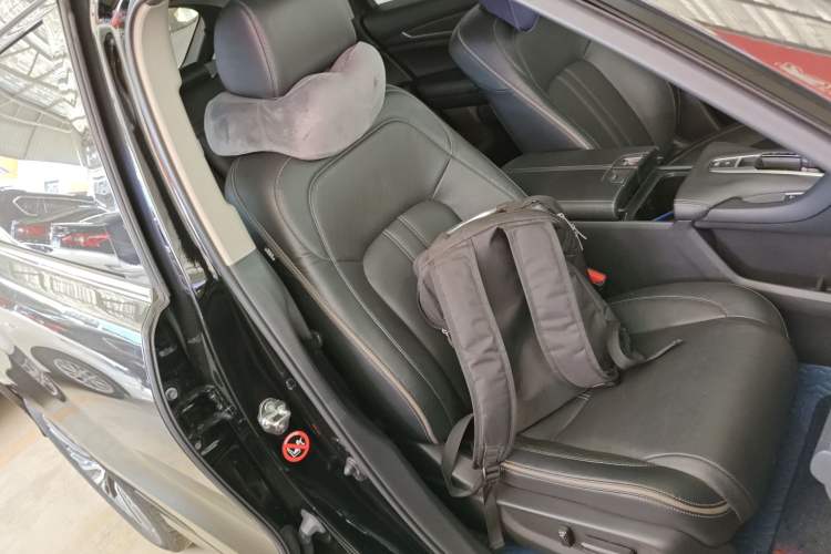 Used Honda Avancier 2020 240TURBO Two-Wheel Drive Comfort Edition Right Front Seat